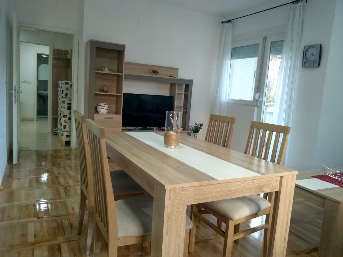 Tea Apartment Κουμάνοβο Εξωτερικό φωτογραφία